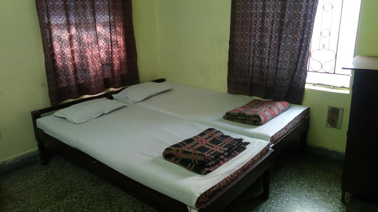 Renu Guest House Kolkata Exterior photo