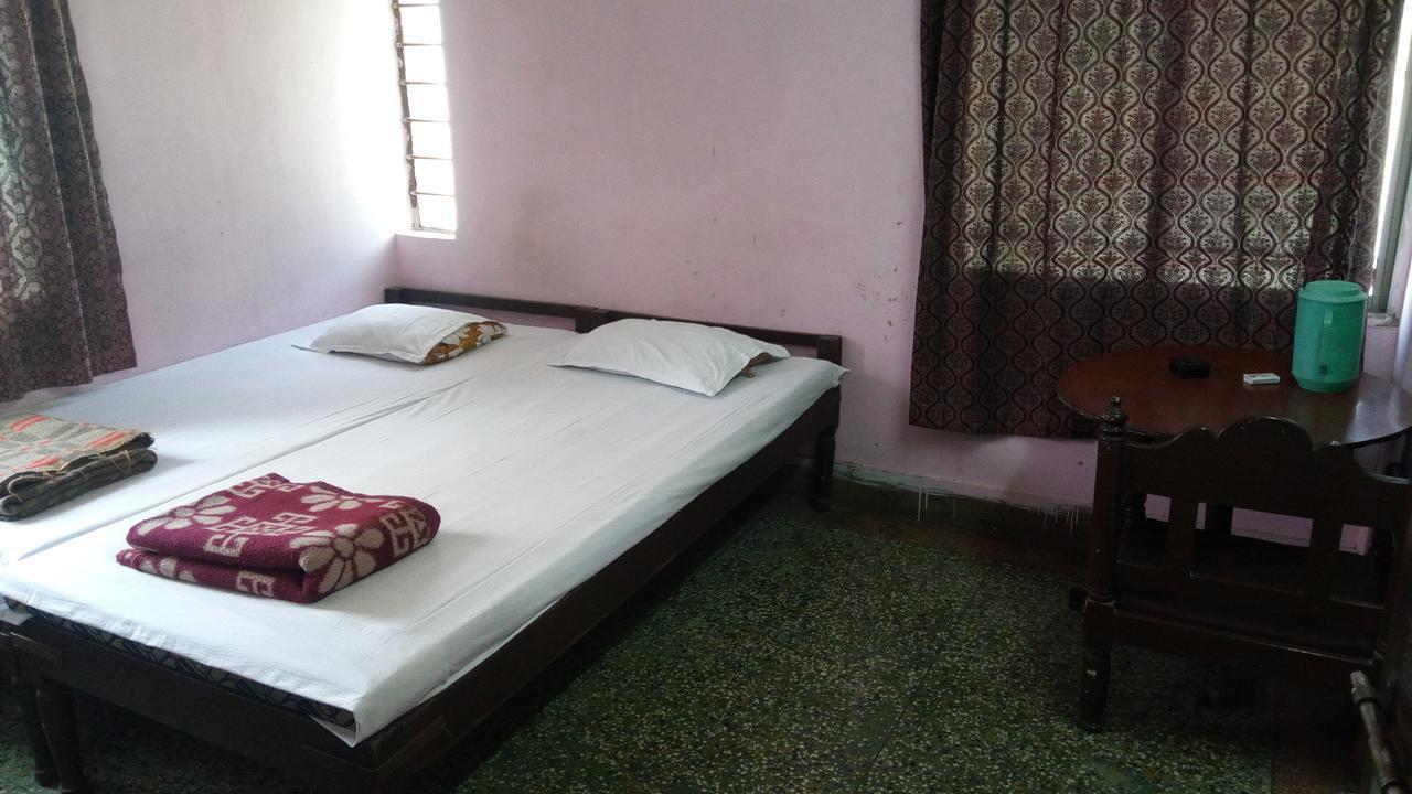 Renu Guest House Kolkata Exterior photo